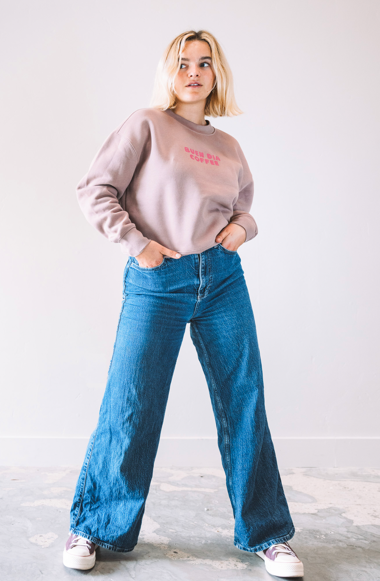 BUEN DIA COFFEE CREWNECK - PINK