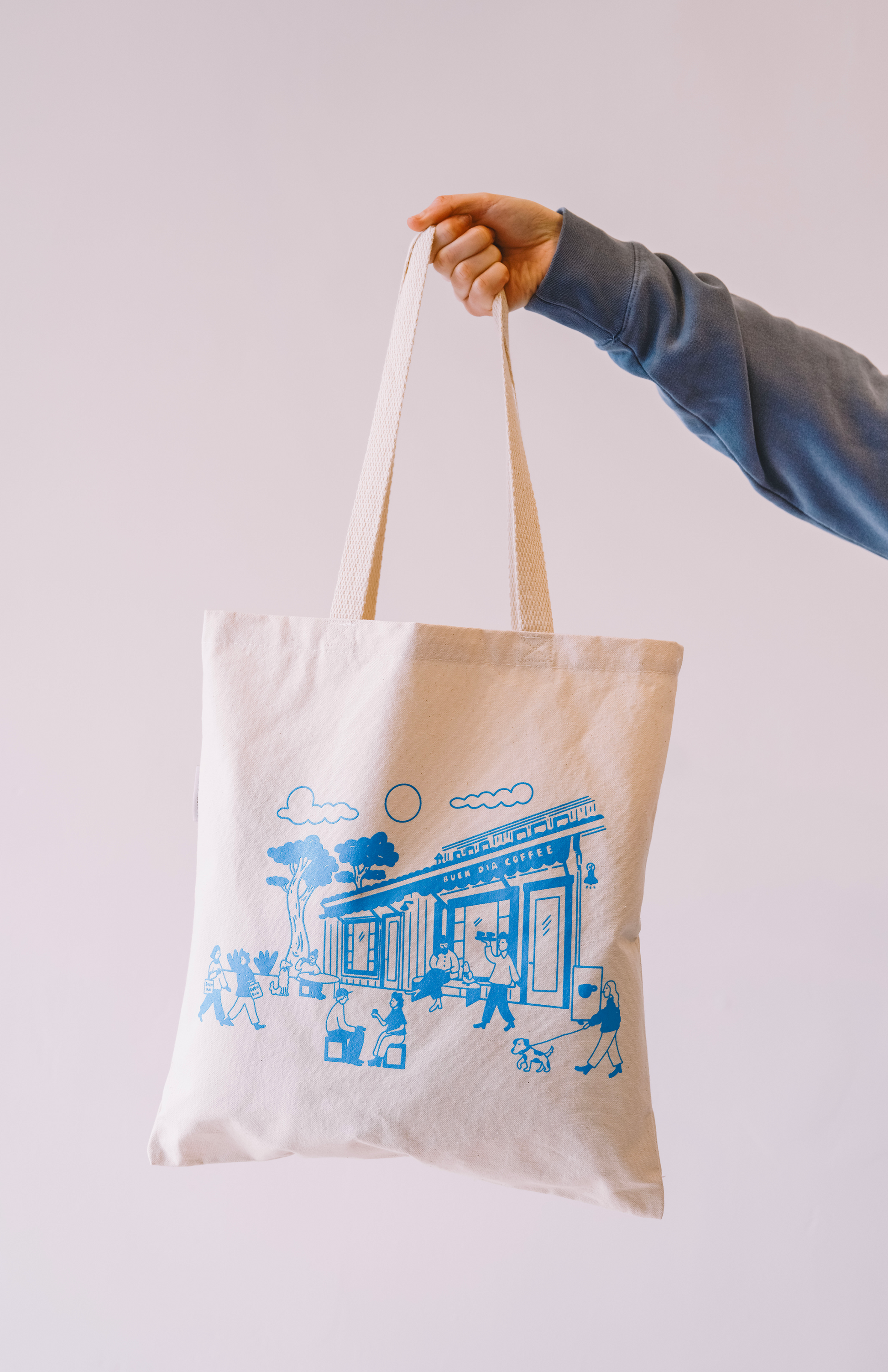 COFFEE SHOP TOTE IN BLUE