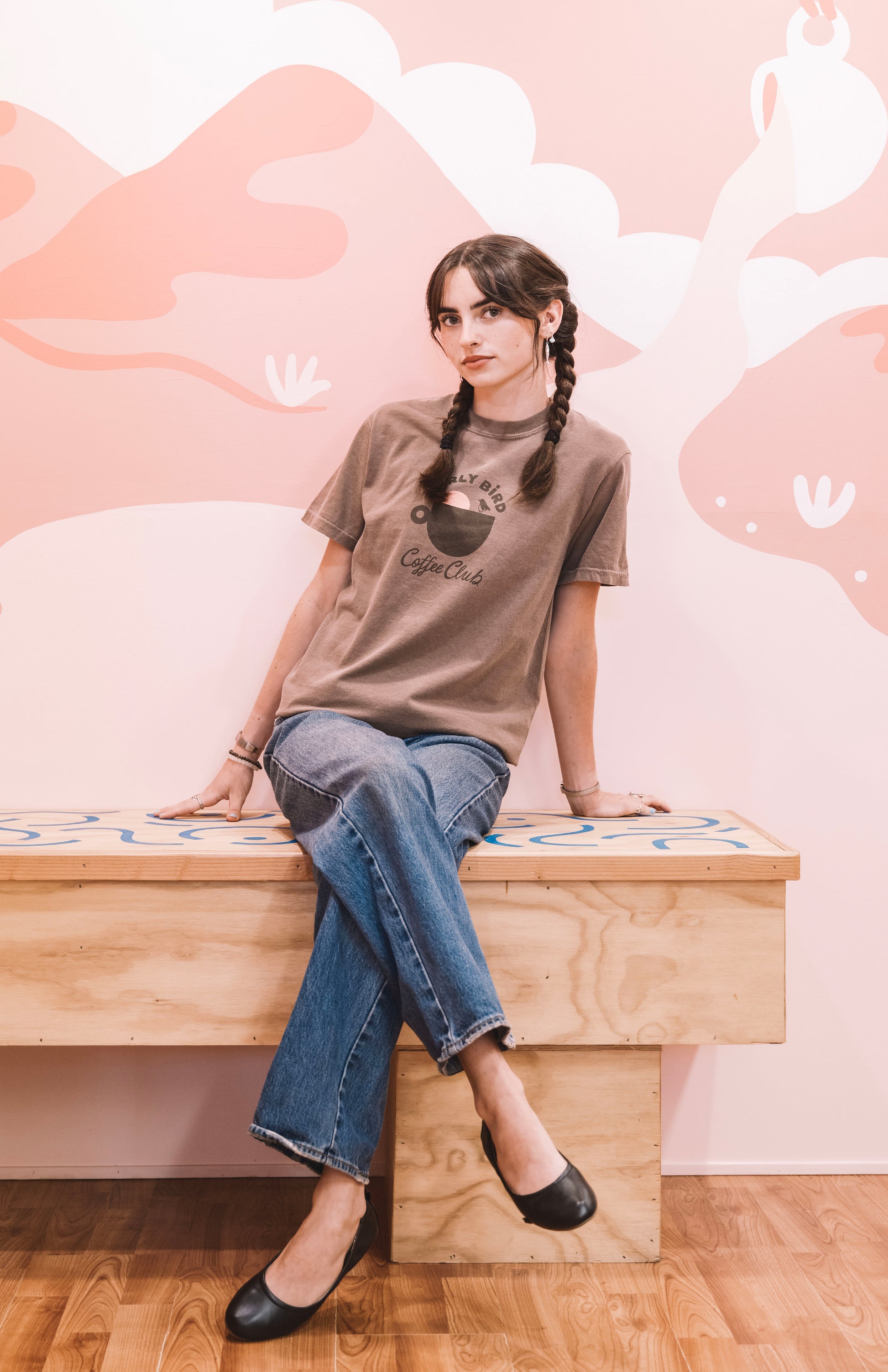 EARLY BIRD COFFEE CLUB T-SHIRT - BROWN